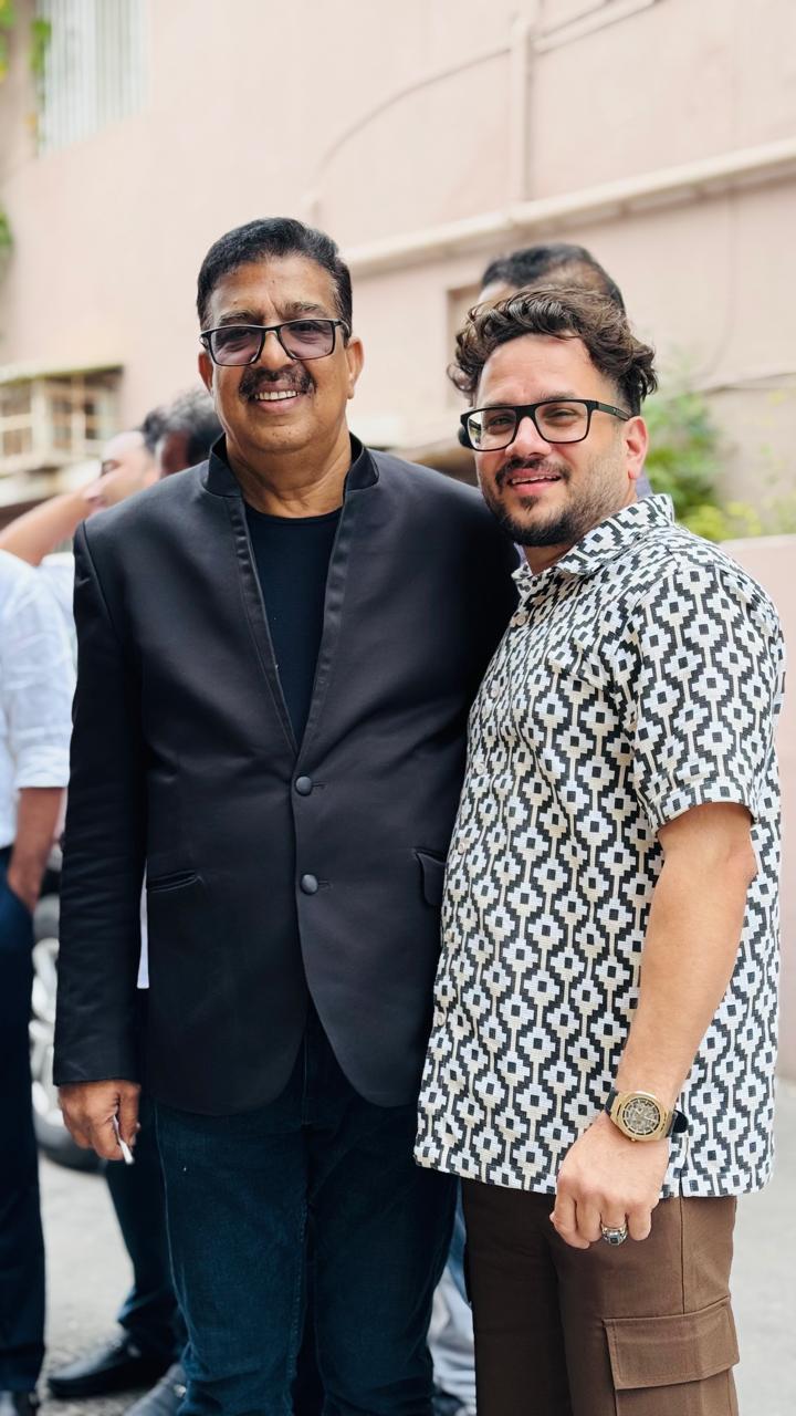 Shameem (@nk.vlog_official) with former MLA and businessman Parakkal Abdulla.